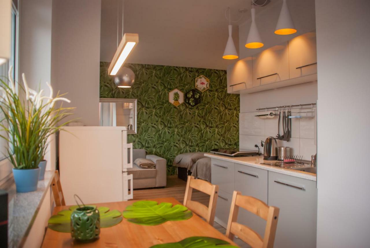 Noclegi "Boczna 5A" Apartamenty Goscinne Szczawno-Zdroj Exteriör bild