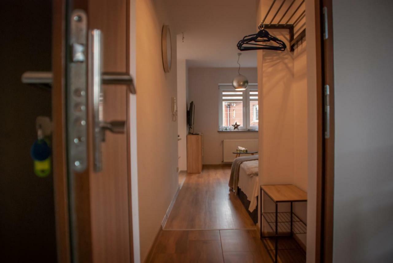 Noclegi "Boczna 5A" Apartamenty Goscinne Szczawno-Zdroj Exteriör bild
