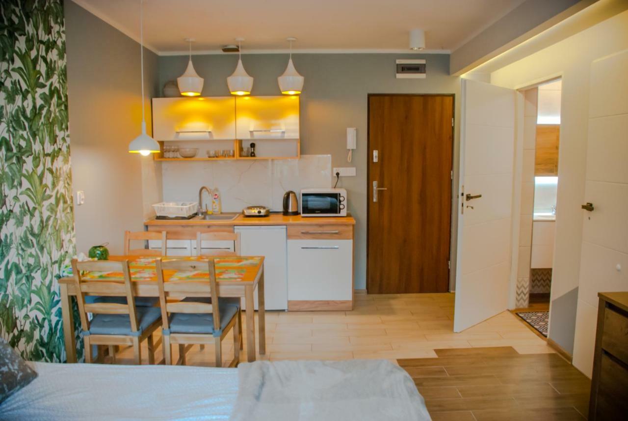 Noclegi "Boczna 5A" Apartamenty Goscinne Szczawno-Zdroj Exteriör bild