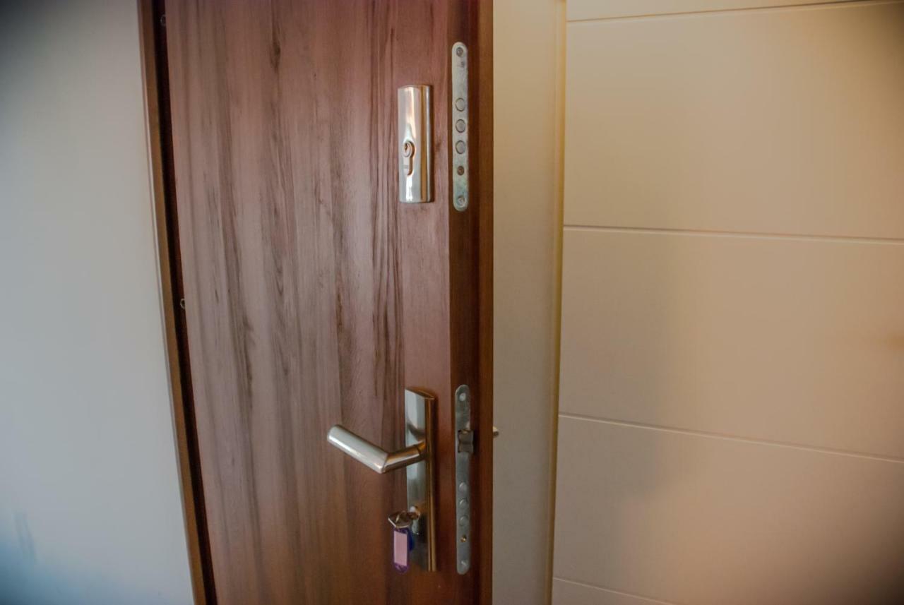 Noclegi "Boczna 5A" Apartamenty Goscinne Szczawno-Zdroj Exteriör bild